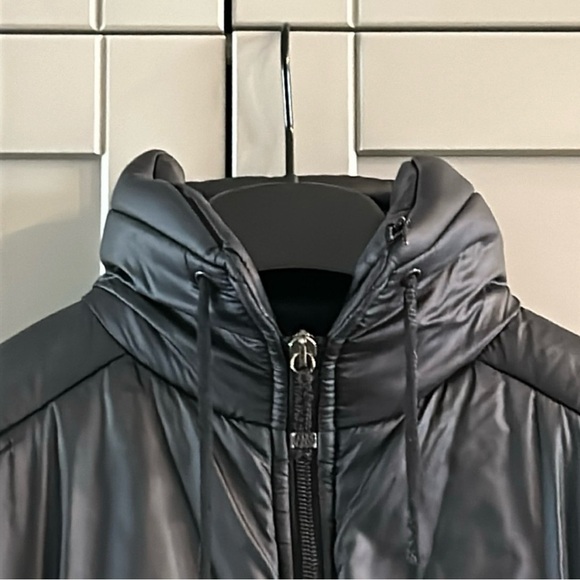 Authentic FENDI Tessuto Nylon Jacket - Picture 15 of 17